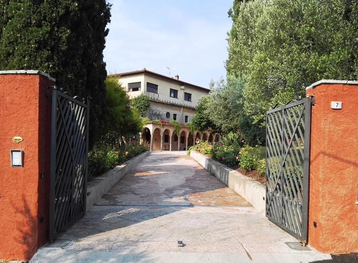 Hotel Villa Paradiso Sirmione Italy