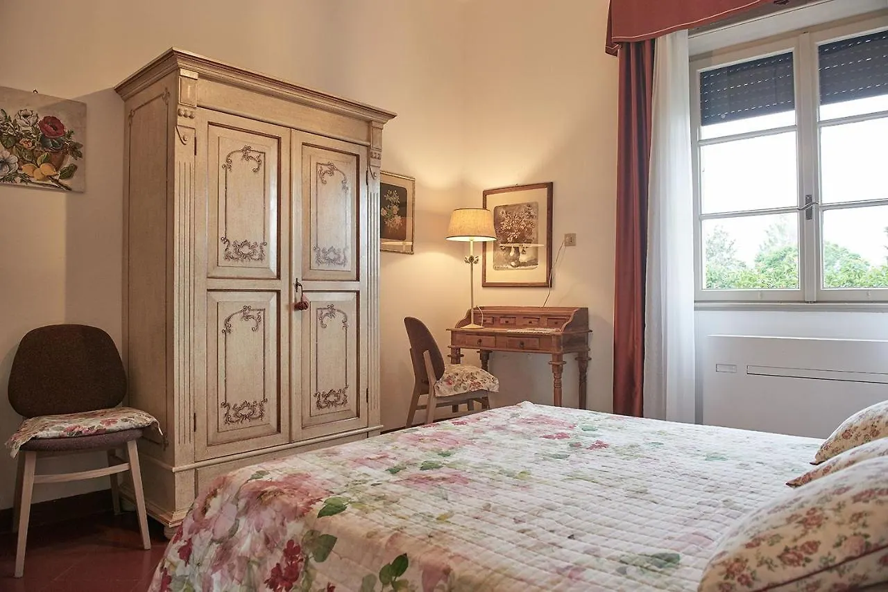 Hotel Villa Paradiso Sirmione Italy